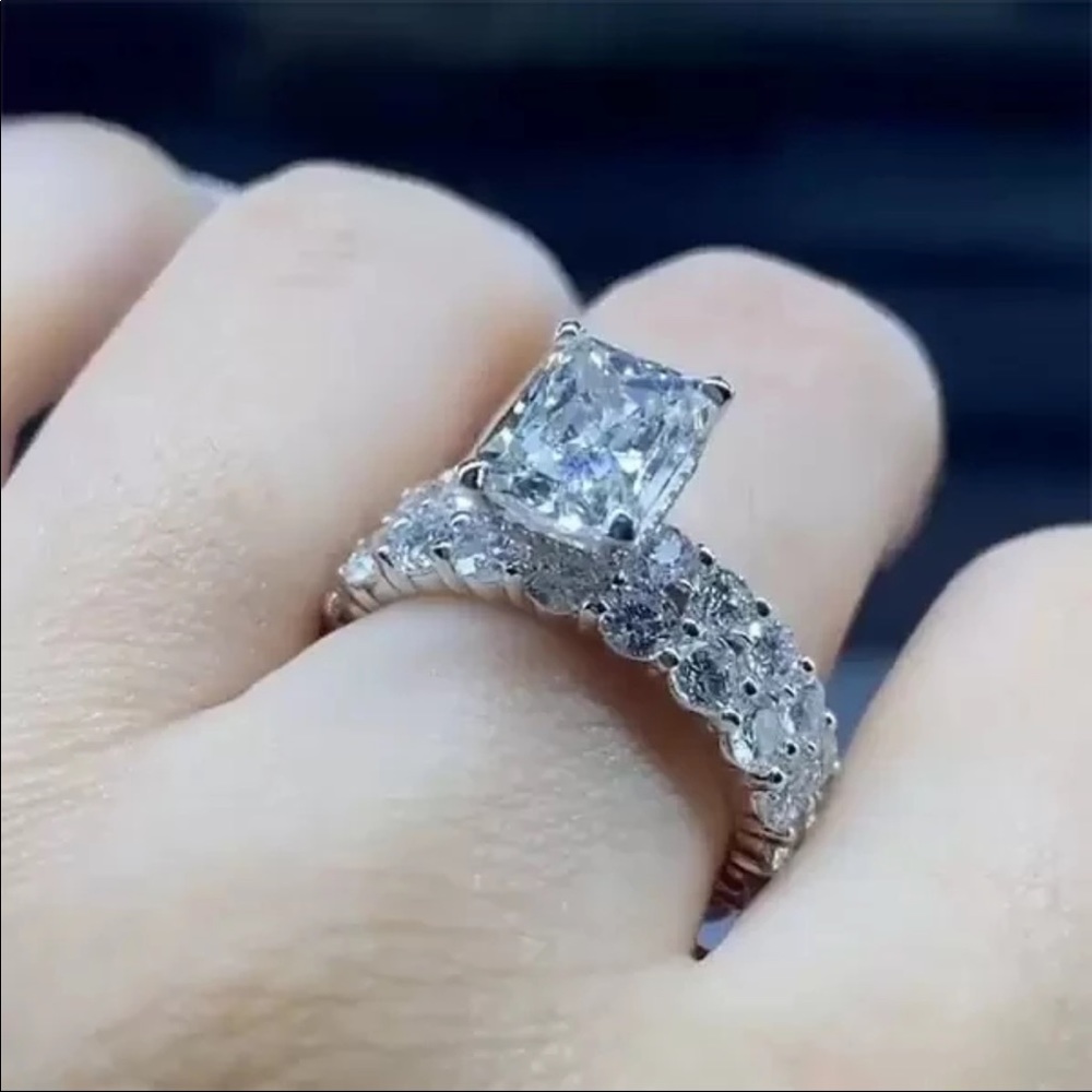 New 925 Silver Radiant Diamond Ring 💍 - Picture 1 of 4